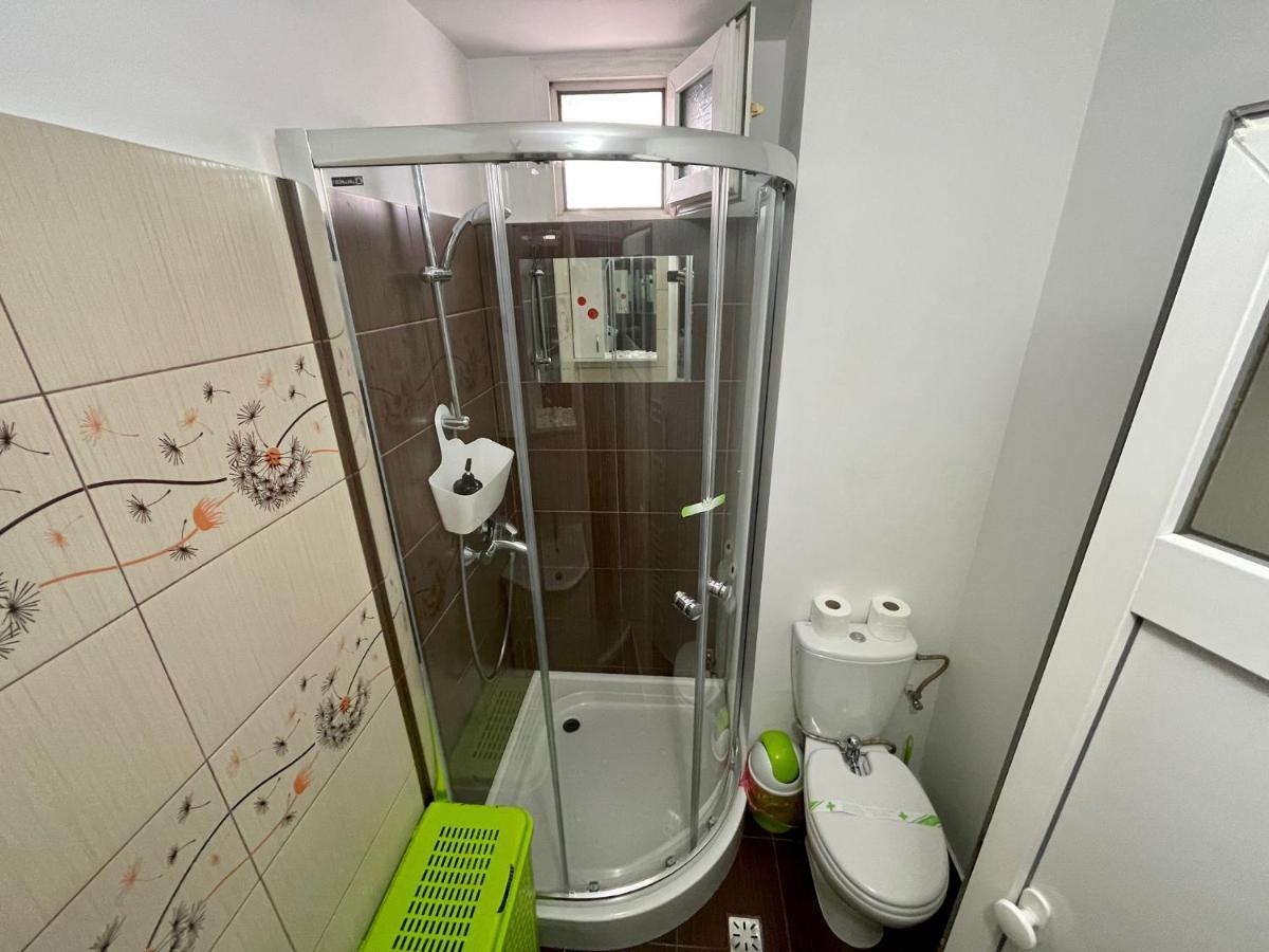 Garsoniera Moderna Parcare Internet Apartment Pitesti Exterior photo